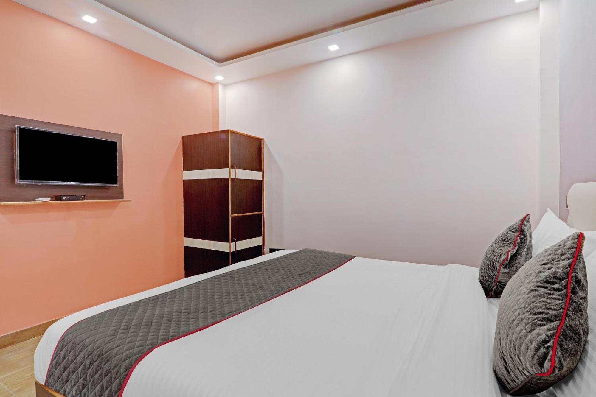 Super Townhouse Riddhi Residency Hotel Lucknow Exterior photo